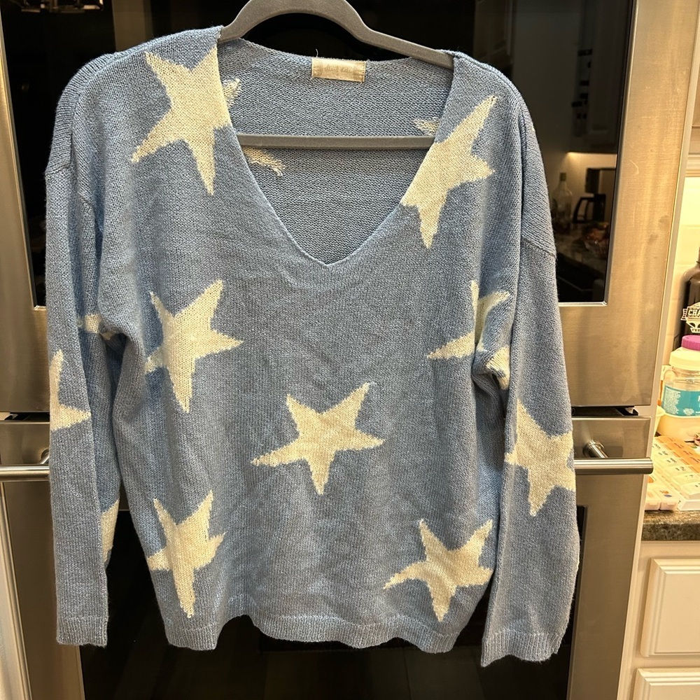 Altar'd State Sky Blue V-Neck Star Sweater size S has wear and piling